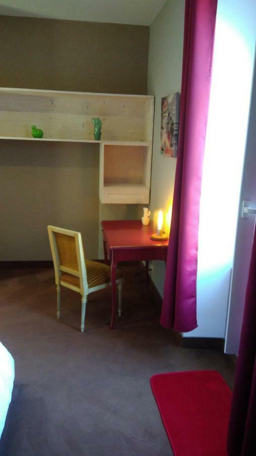 Les Clos Bleus Neuville-du-Poitou エクステリア 写真